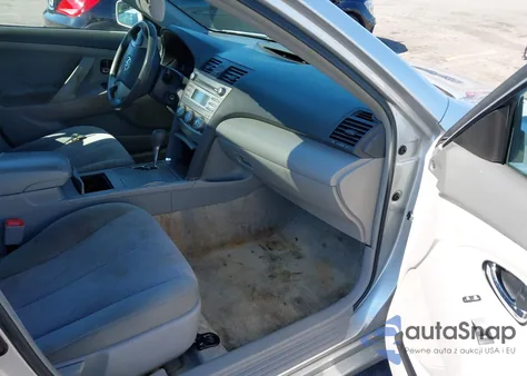 2011 Toyota Camry Le z USA, uszkodzony, nr VIN 4T1BF3EK2BU199403